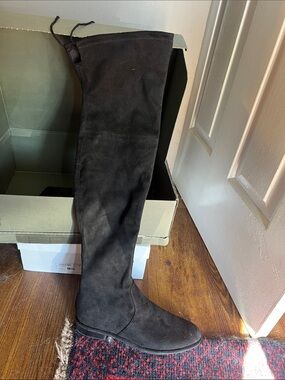 Black Over-the-Knee Suede Boots